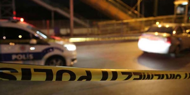 Hamile kadını tekme tokat dövdüler