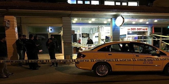 Bayburt'ta park yeri kavgasında baba-oğul öldü