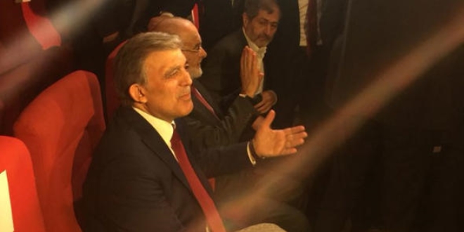 Gül ve Karamollaoğlu salona birlikte girdi