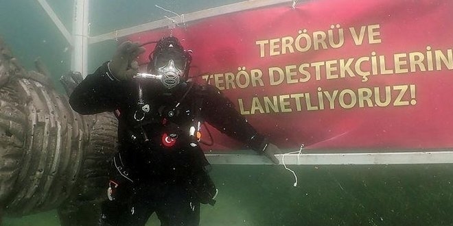 'Akvaryum adam' su altından rekorla çıktı