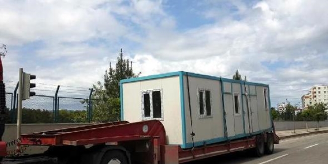 Asker istedi, Belediye Başkanı konteyner gönderdi