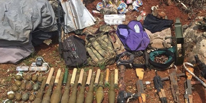 Afrin'de çok sayıda silah ve mühimmat ele geçirildi