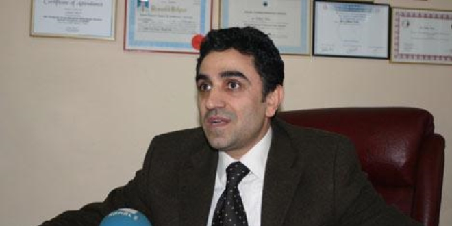 AK Parti Elaz l Bakan Yardmcs grevinden istifa etti