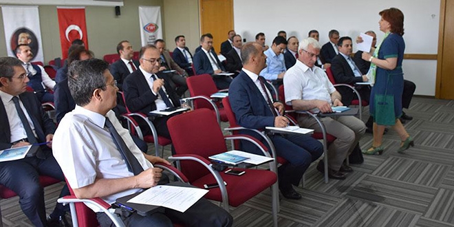 Kaymakamlara diksiyon ve güzel konuşma eğitimi