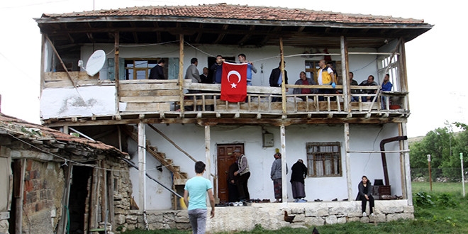 Şehit Yorulmaz son yolculuğuna uğurlandı