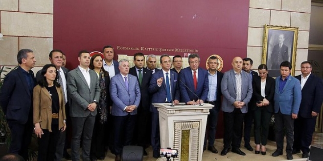 İstifa eden Milletvekilleri CHP ile ilişkisini devam ettiriyor