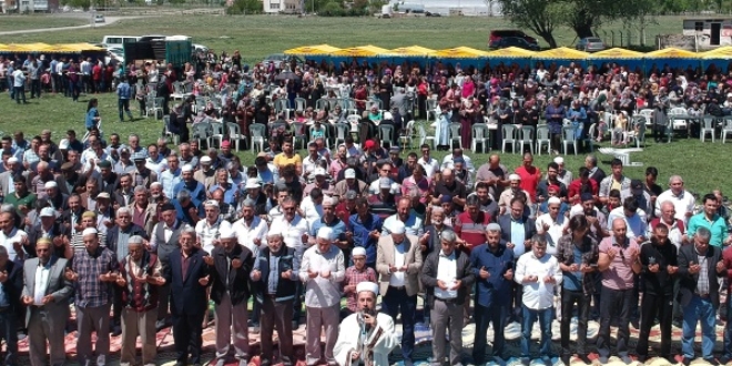 Ankara'da çiftçiler yağmur duasına çıktı