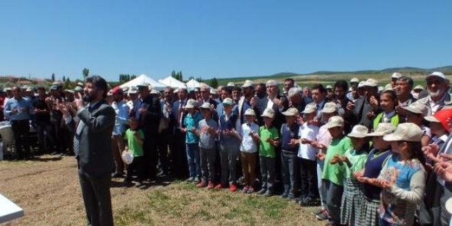 Yozgat'ta çiftçiler yağmur duasına çıktı