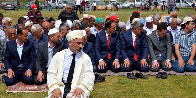 Kayseri'de yağmur duası yapılırken yağış başladı