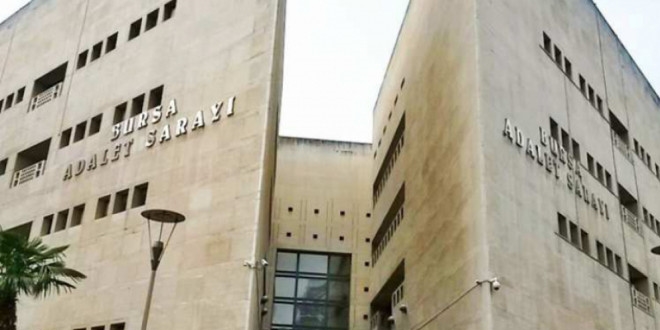 1'i emniyet müdürü, 8 sanık hakim karşısına çıktı