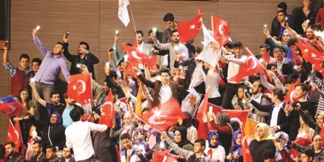 Siyasette 'genç' patlaması yaşanıyor