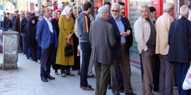 Ramazan öncesi ucuz et kuyruğu