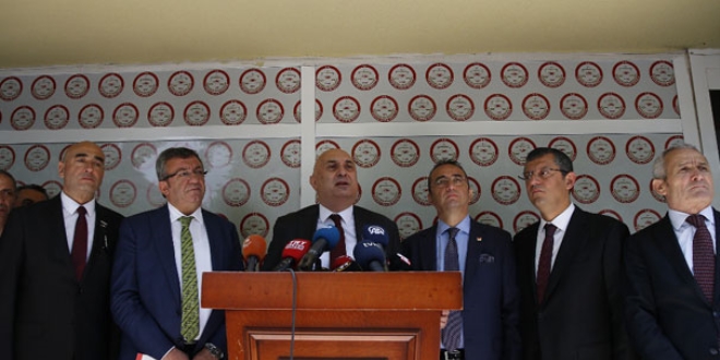 İnce'nin Cumhurbaşkanı başvurusu YSK'ya sunuldu