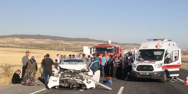 Kayseri'de feci kaza: 2 ölü, 4 yaralı
