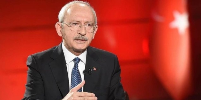 Kılıçdaroğlu, tahliye edilen öğretmen Çelik ile görüştü