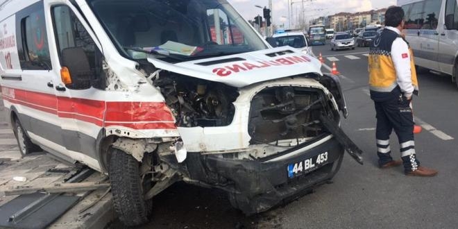 Ambulans kazaları nasıl önlenecek?