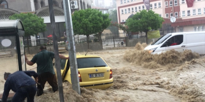 Bakan Sarıeroğlu'ndan 'sel baskını' açıklaması