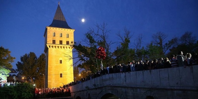 Dilekler Tunca Nehri'ne bırakıldı