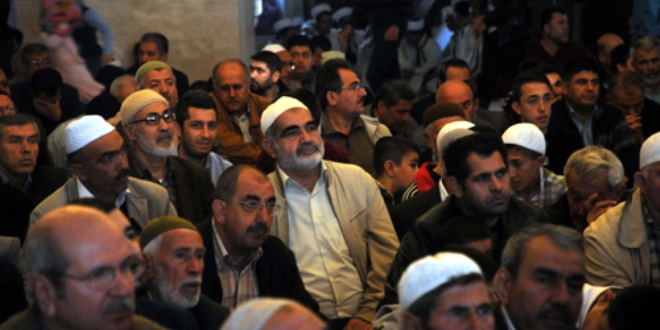 Kursları tamamlayan 16 imama belgeleri verildi