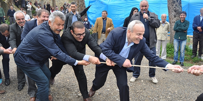 Vali halat çekti, kaymakam ip atladı