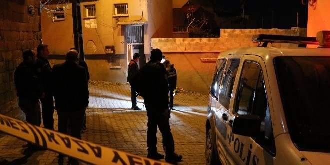 Hatay'da polis aracına silahlı saldırı: 2 polis yaralı