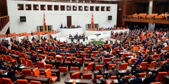 'Borçlara yapılandırma, emekliye ikramiye' tasarısı Genel Kurulda