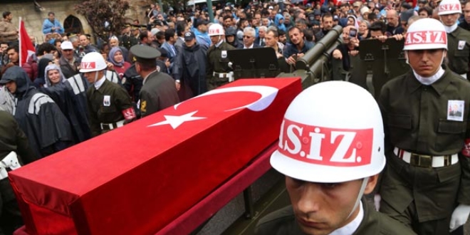 Şehit Peker, memleketi Sivas'ta son yolculuğuna uğurlandı