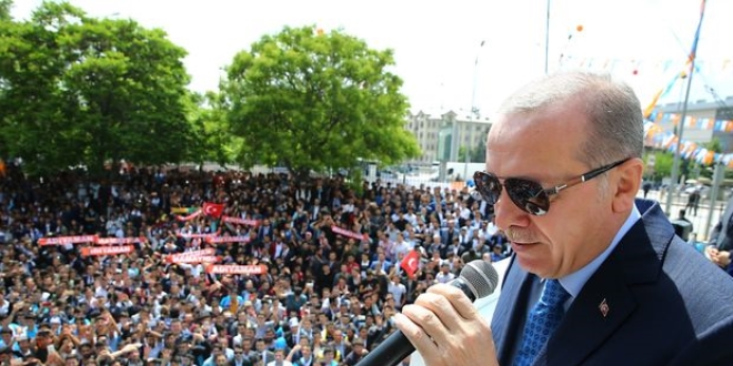 'Milletin huzuruna kastedenlere buraları zindan ederiz'