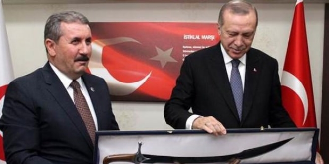 Destici: Bize milletvekilliğiyle ilgili teklifler yapıldı