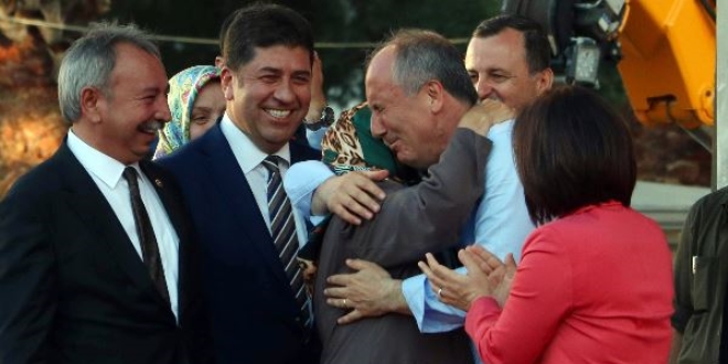 Muharrem İnce'ye miting sahnesinde büyük sürpriz