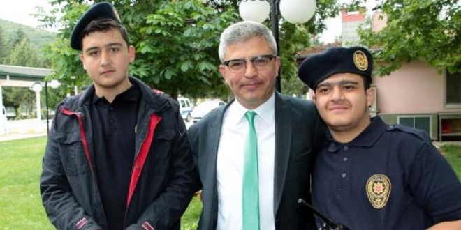 Engelli çocukların polislik hayali gerçekleştirildi