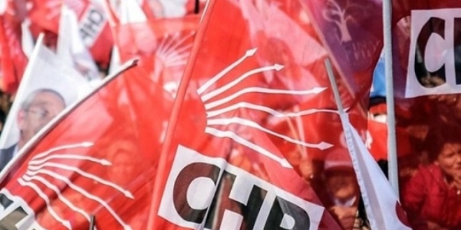 CHP'de sol grup ve ulusalcı blok arasında rekabet kızıştı