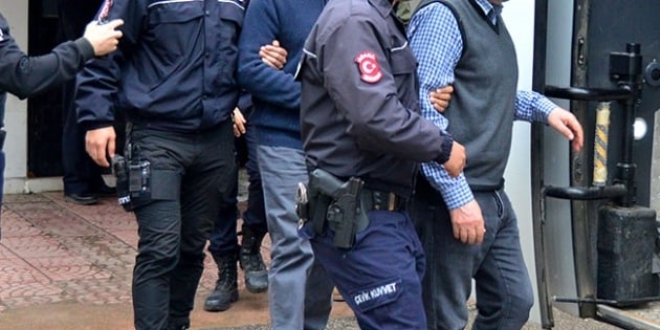6 ilde FETÖ operasyonu: 7 muvazzaf asker gözaltında