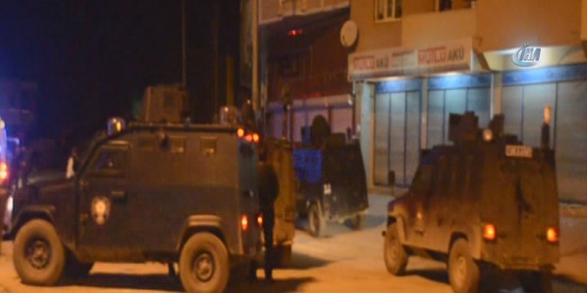 Şanlıurfa'da karakola roketli saldırı: 2 asker yaralı