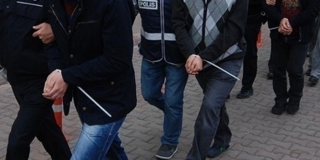 Mardin'de, 9 muvazzaf astsubay tutukland