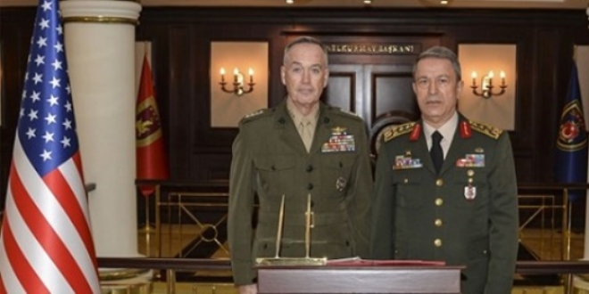 Akar, Amerikalı mevkidaşıyla görüştü