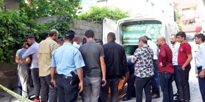79 yaşındaki kadın, vahşice öldürüldü
