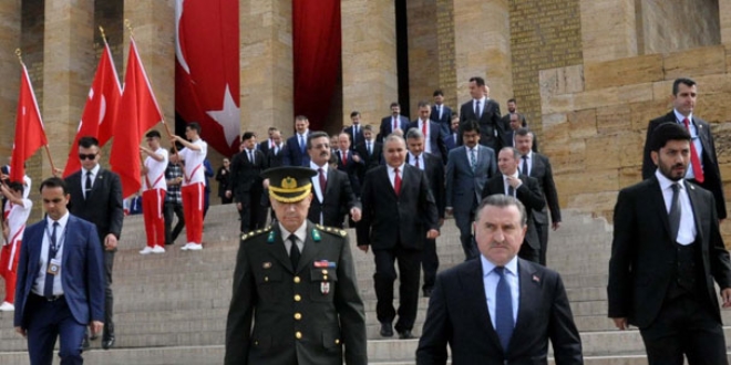 Başkent'te ilk tören