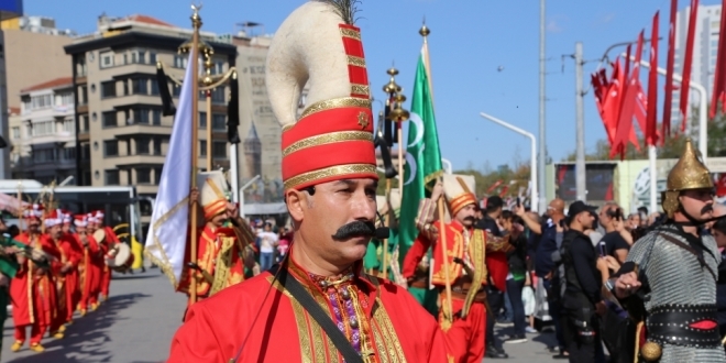 Polis Mehteran Birliği, Taksim'de vatandaşları coşturdu