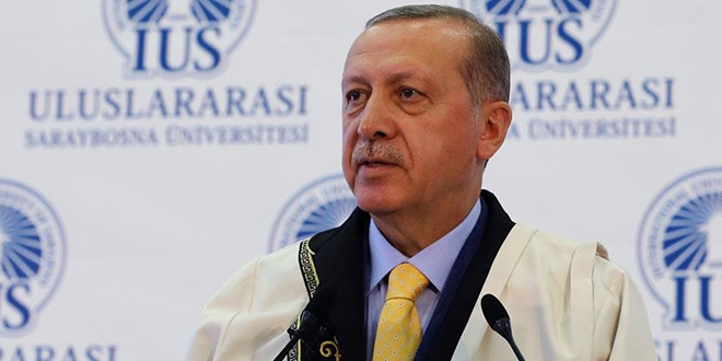 Erdoğan: FETÖ buradaki okullara İngiliz bayrağı çekti