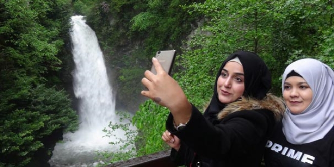 Araplar Rize'deki cenneti keşfetti
