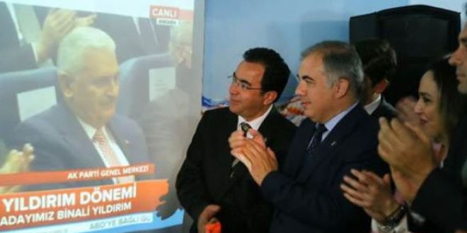 İzmir'de Başbakan Yıldırım sevinci