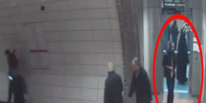 Metro'da başörtülü kadına küfür etip tüküren zanlıya hapis talebi