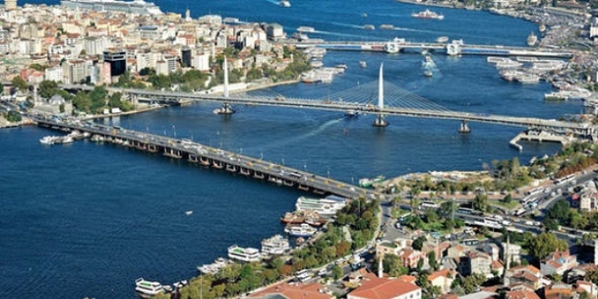 Haliç'teki iki köprü bir süre trafiğe kapatılacak