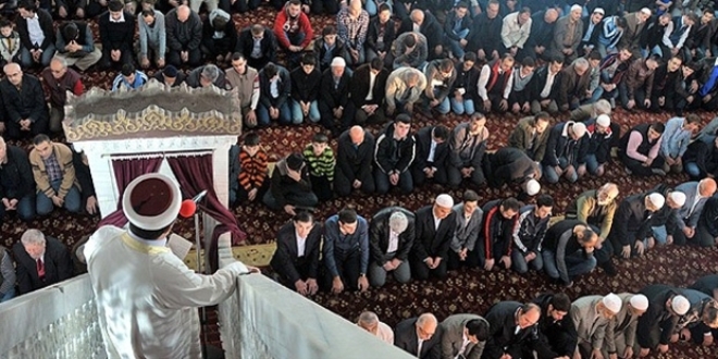 Diyanet personeline 'tarafsızlığa gölge düşürmeyin' uyarısı