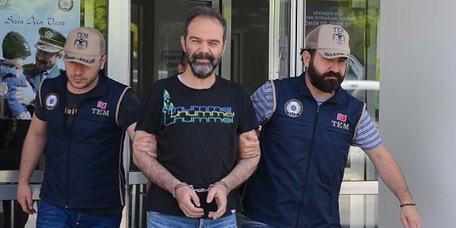 FETÖ'nün 'altın çocuğu'nun ByLock irtibatları deşifre edildi