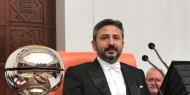 Siyaset yapmanın tek bir amacı var, insanlara hizmet etmek