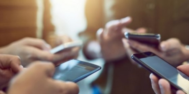 Telefon kullanımı beyin tümörü oluşumunu tetikliyor