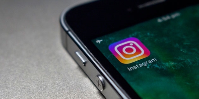 Instagram, kullanıcılarını takip ediyor