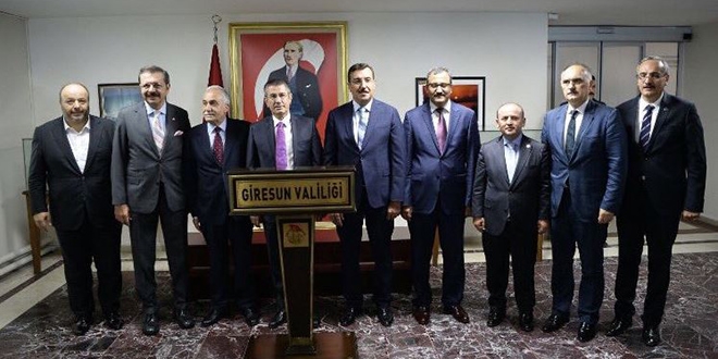 Bakan Canikli, Validen sigara bırakma taahhüdü aldı